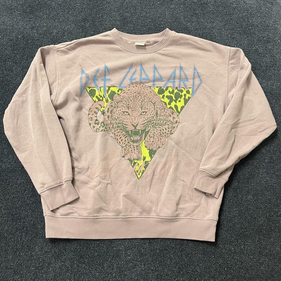 Def Leppard Other - Def Leppard Sweatshirt Mens Medium Purple Leopard Graphic Pullover Fleece
